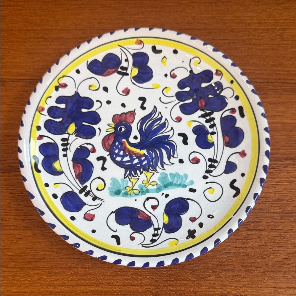 VINTAGE DERUTA ITALY MAJOLICA BLUE ROOSTER SALAD PLATE SCALLOPED ART POTTERY